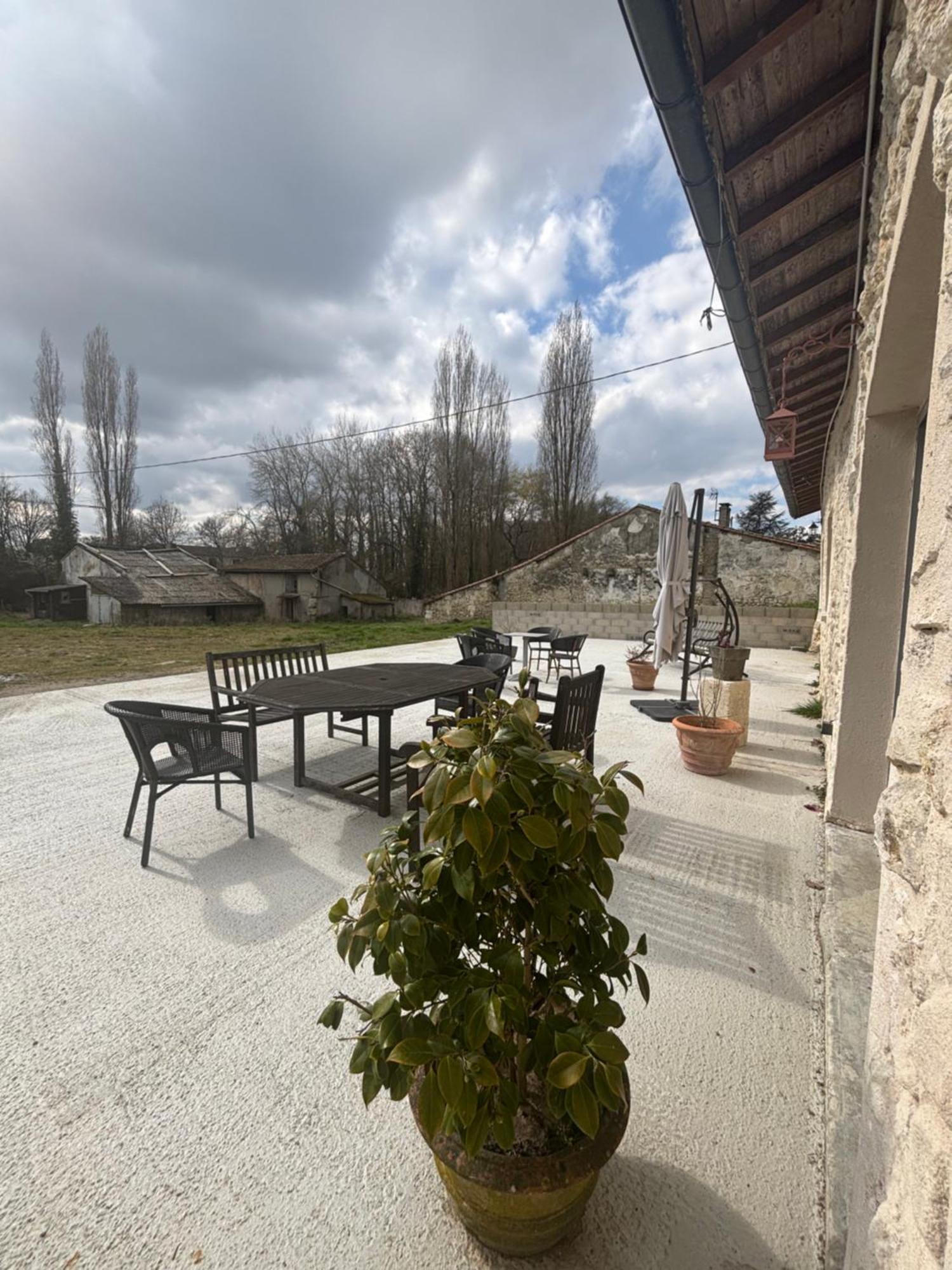 Fantastic Petit Beauval Hotel Saint-Sulpice-et-Cameyrac Buitenkant foto
